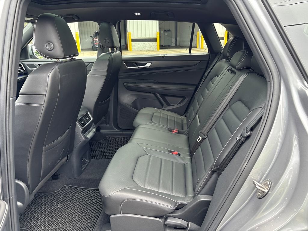 2024 Volkswagen Atlas Cross Sport 2.0T SEL R-Line