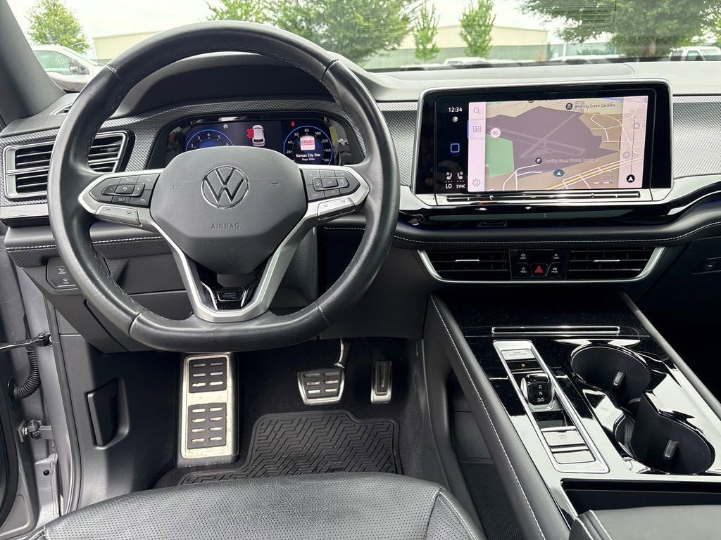 2024 Volkswagen Atlas Cross Sport 2.0T SEL R-Line