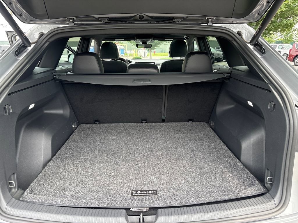 2024 Volkswagen Atlas Cross Sport 2.0T SEL R-Line