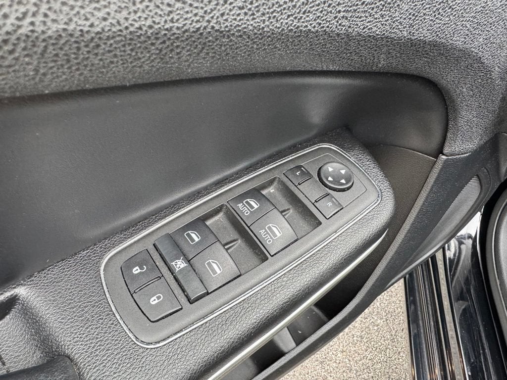 2022 Chrysler 300 S