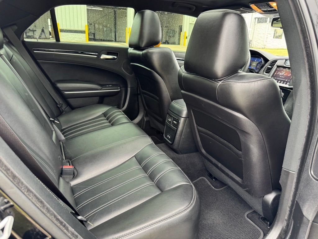 2022 Chrysler 300 S