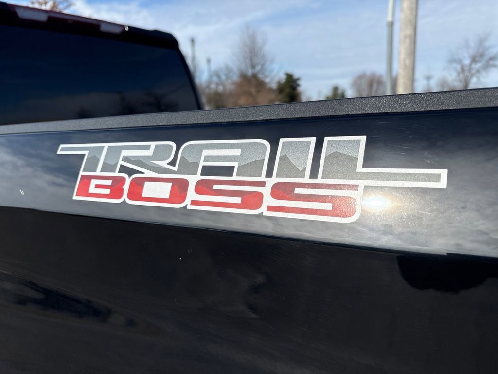 2022 Chevrolet Silverado 1500 Custom Trail Boss
