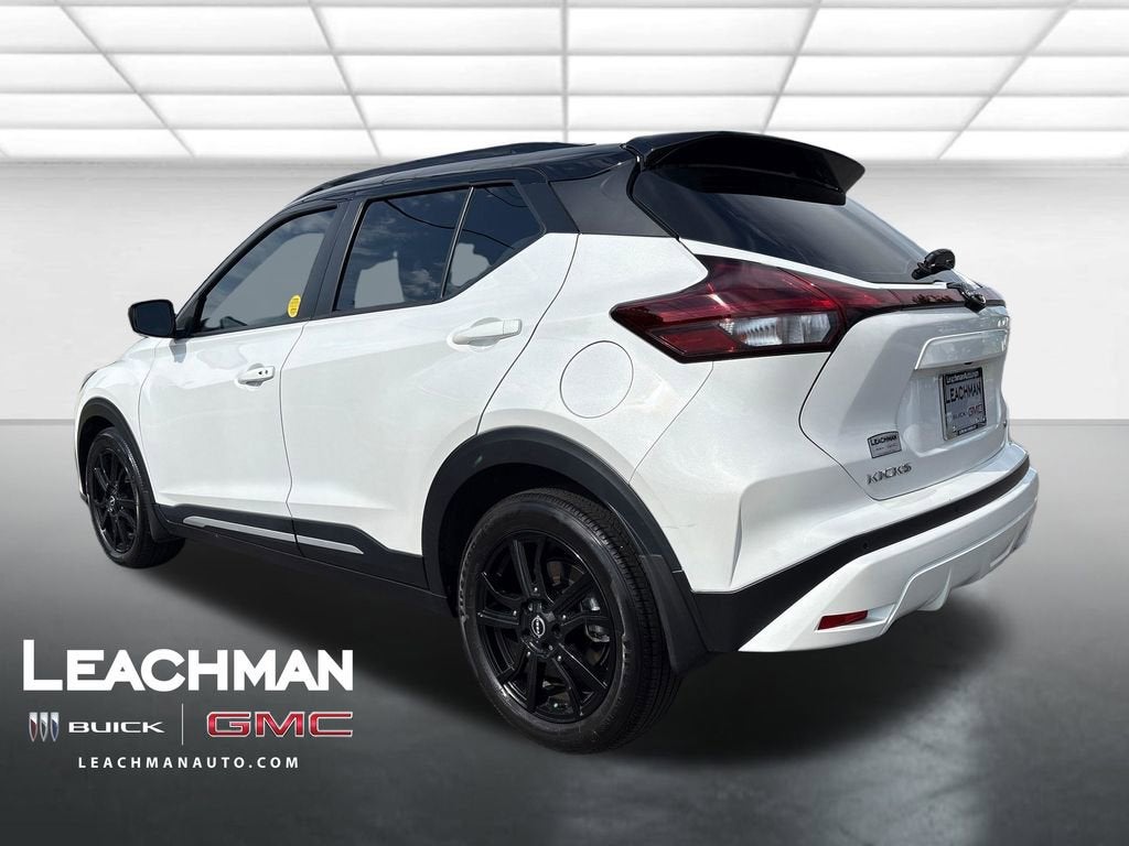 2023 Nissan Kicks SR Xtronic CVT