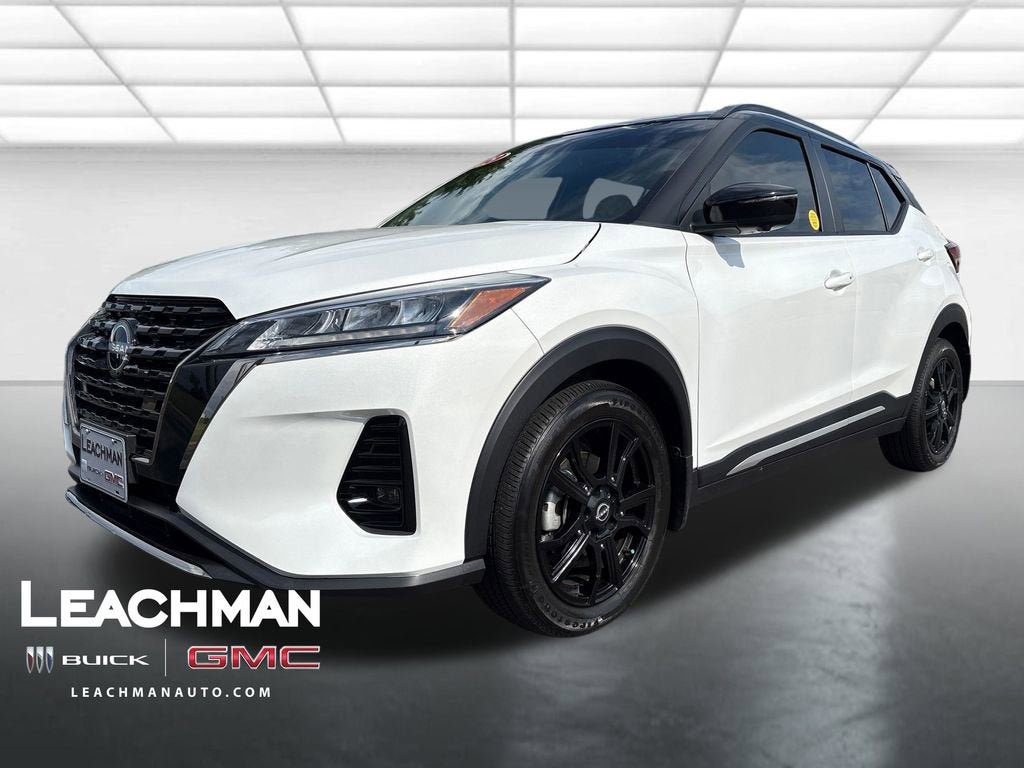 2023 Nissan Kicks SR Xtronic CVT