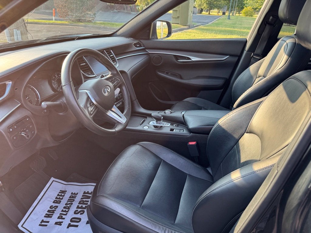 2022 INFINITI QX50 LUXE AWD