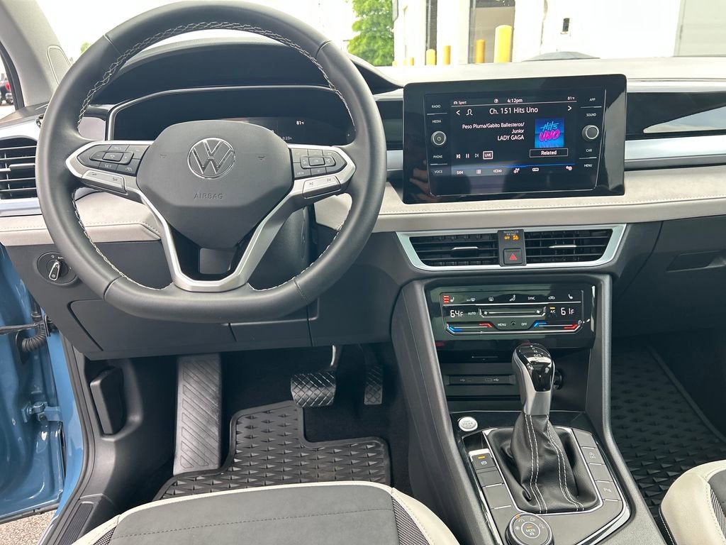 2025 Volkswagen Taos SE