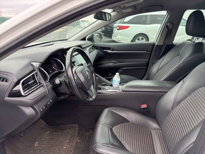 2019 Toyota CAMRY SE