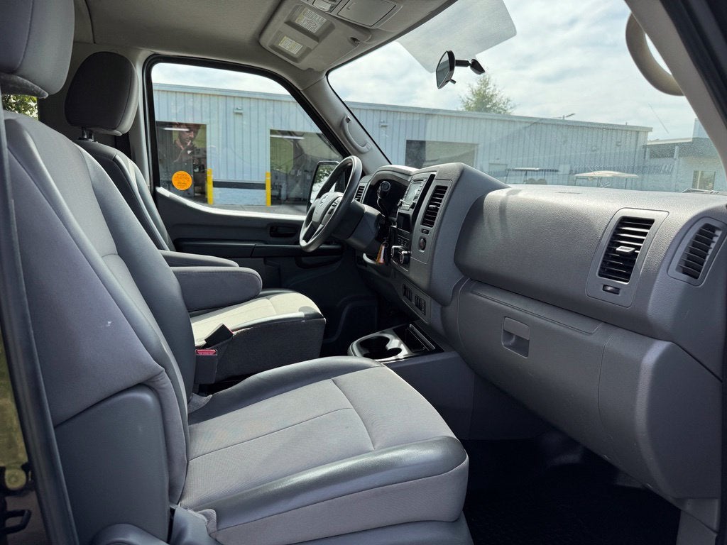 2018 Nissan NV Passenger NV3500 HD S V6