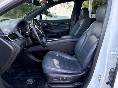 2022 Buick Enclave Essence