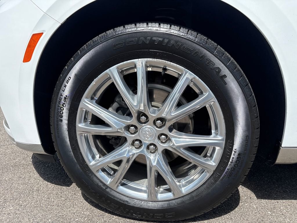 2022 Buick Enclave Essence
