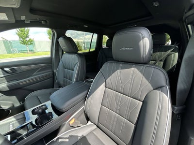 2025 Buick Enclave Avenir