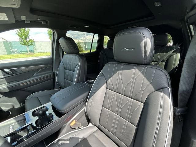 2025 Buick Enclave Avenir