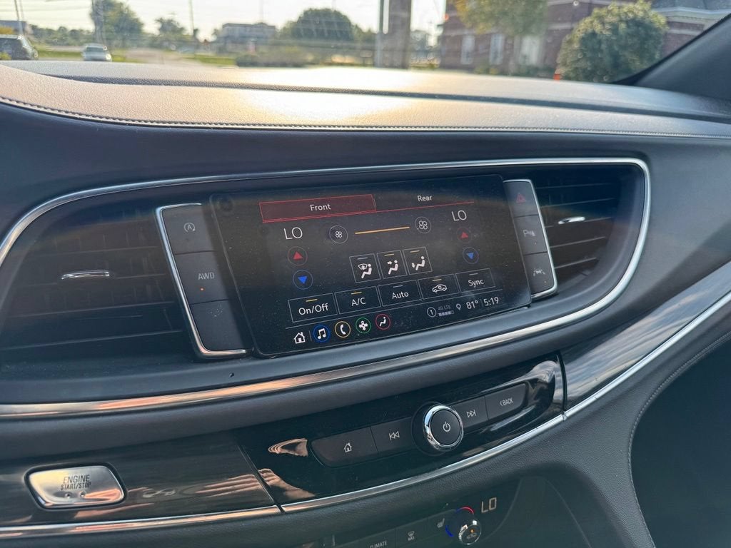 2023 Buick Enclave Essence