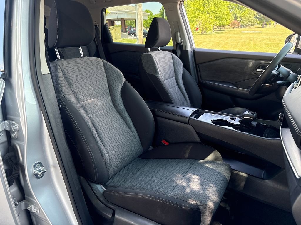 2021 Nissan Rogue SV FWD