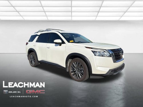 2022 Nissan Pathfinder SL