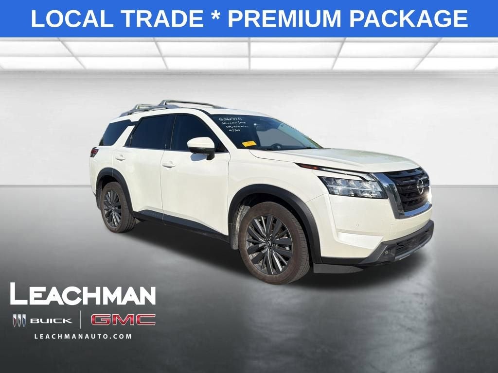 2022 Nissan Pathfinder SL
