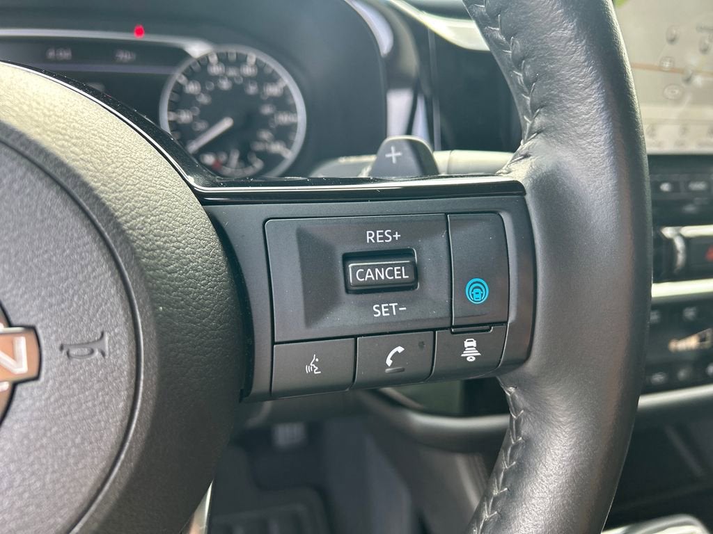 2022 Nissan Pathfinder SL 2WD
