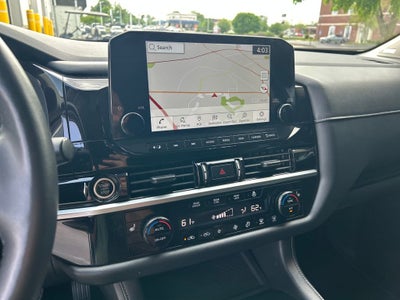 2022 Nissan Pathfinder SL 2WD
