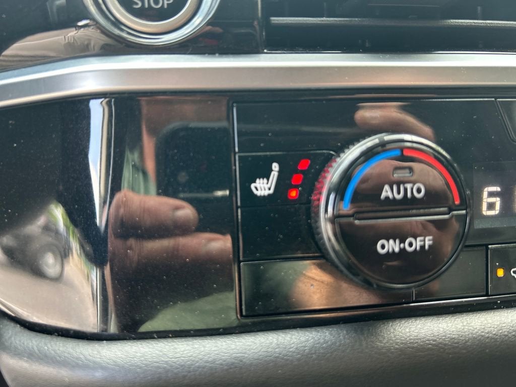 2022 Nissan Pathfinder SL 2WD