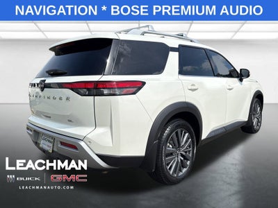 2022 Nissan Pathfinder SL 2WD
