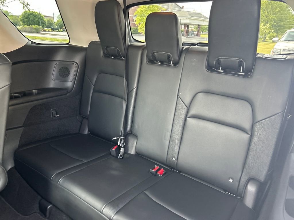 2022 Nissan Pathfinder SL 2WD
