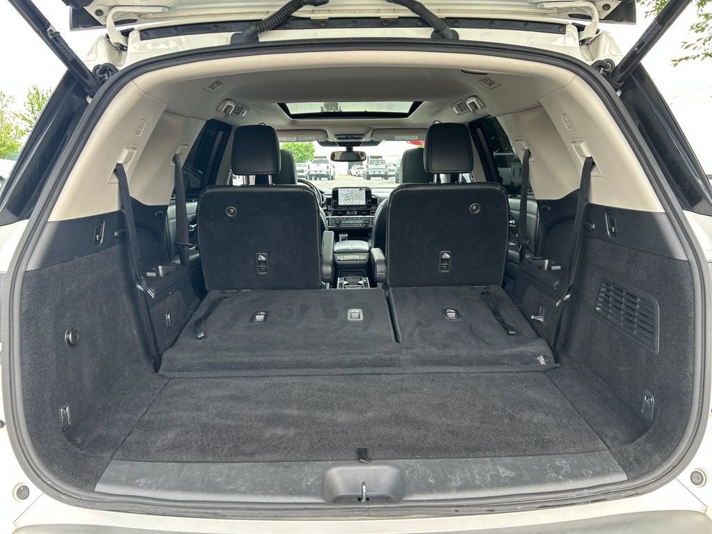 2022 Nissan Pathfinder SL 2WD