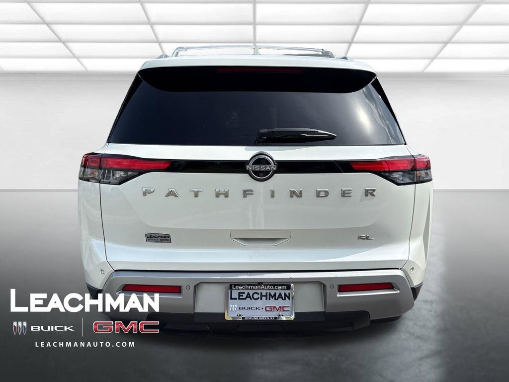 2022 Nissan Pathfinder SL 2WD