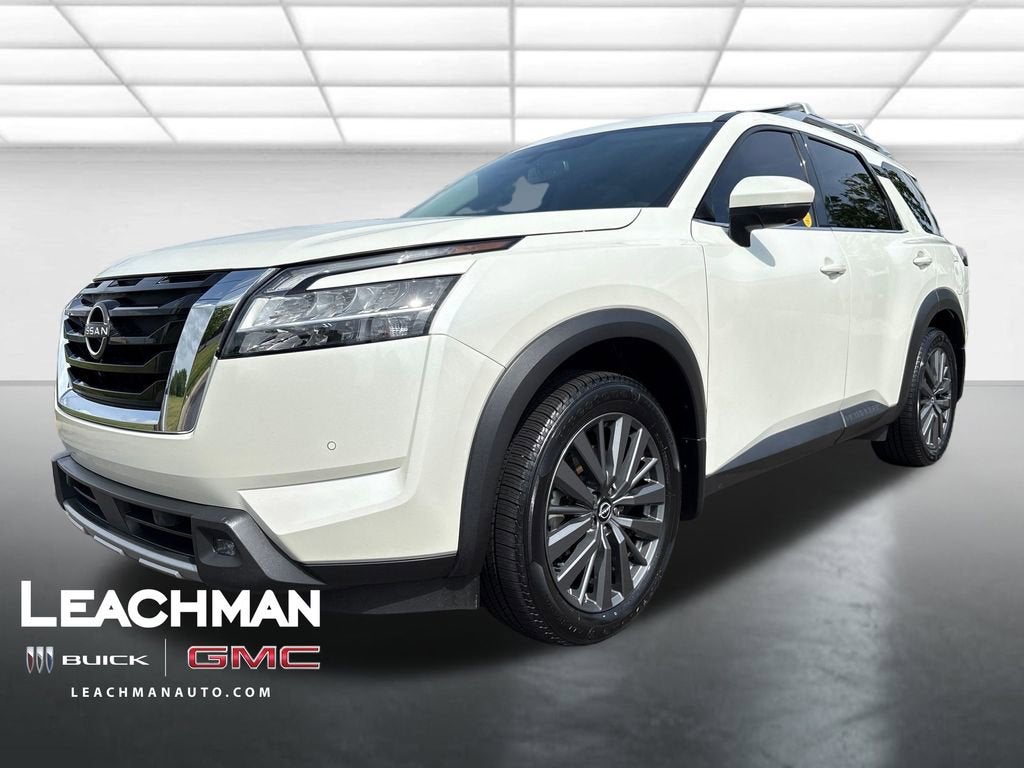 2022 Nissan Pathfinder SL 2WD