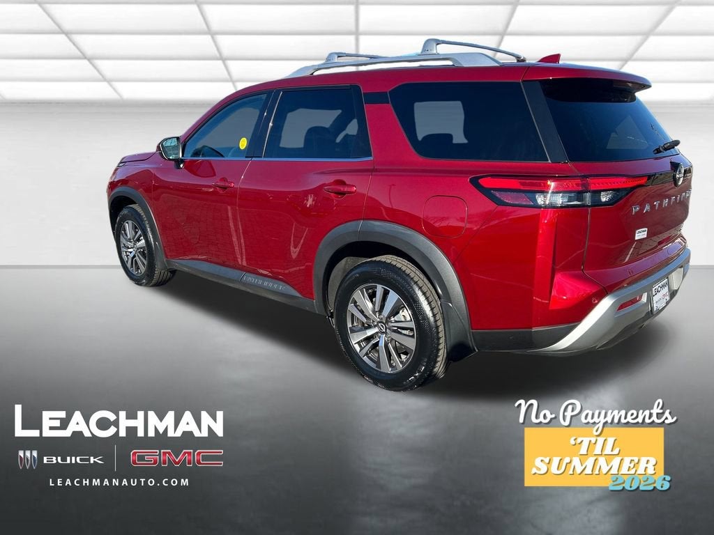 2023 Nissan Pathfinder SL
