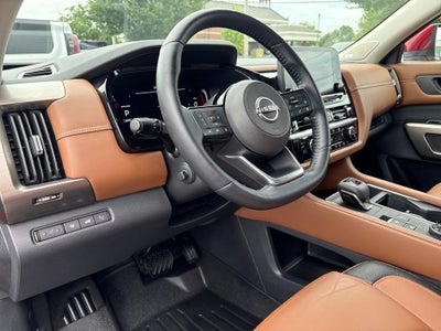 2023 Nissan Pathfinder Platinum 4WD