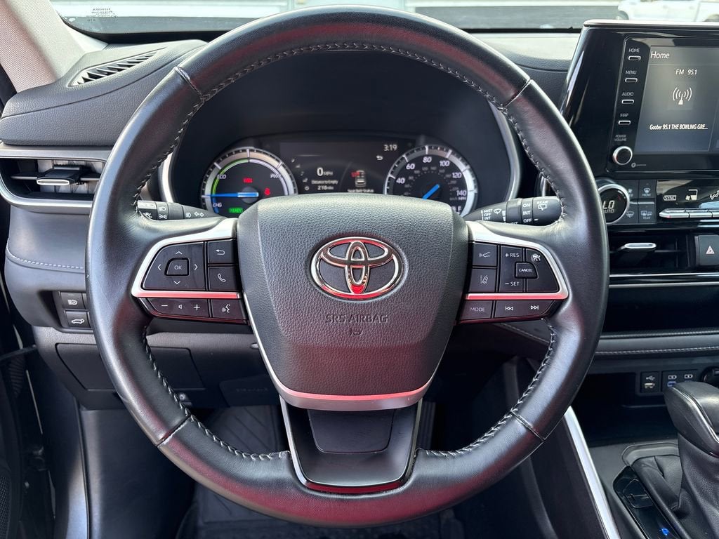 2022 Toyota Highlander Hybrid XLE