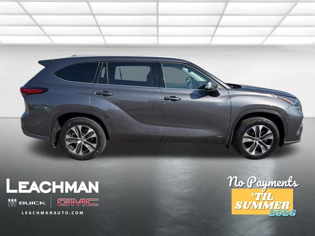 2022 Toyota Highlander Hybrid XLE