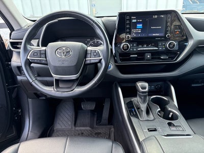2022 Toyota Highlander Hybrid XLE
