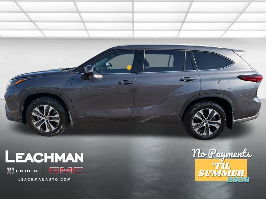 2022 Toyota Highlander Hybrid XLE