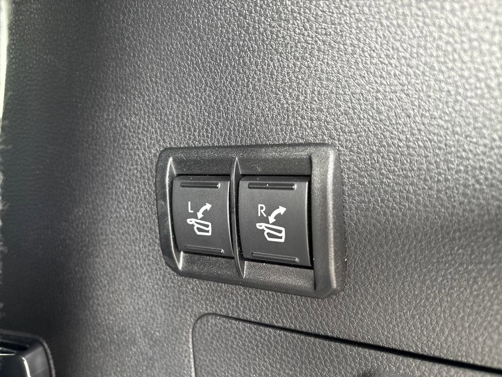 2023 Toyota Sequoia SR5