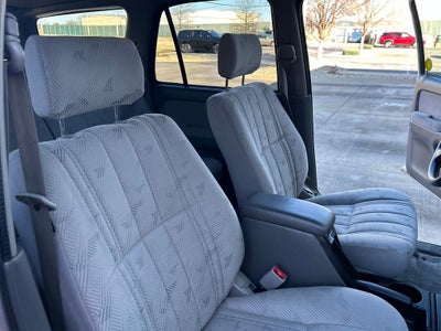 2002 Toyota 4Runner SR5