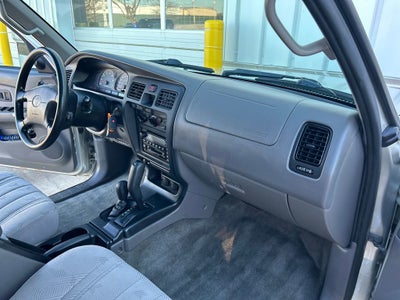 2002 Toyota 4Runner SR5