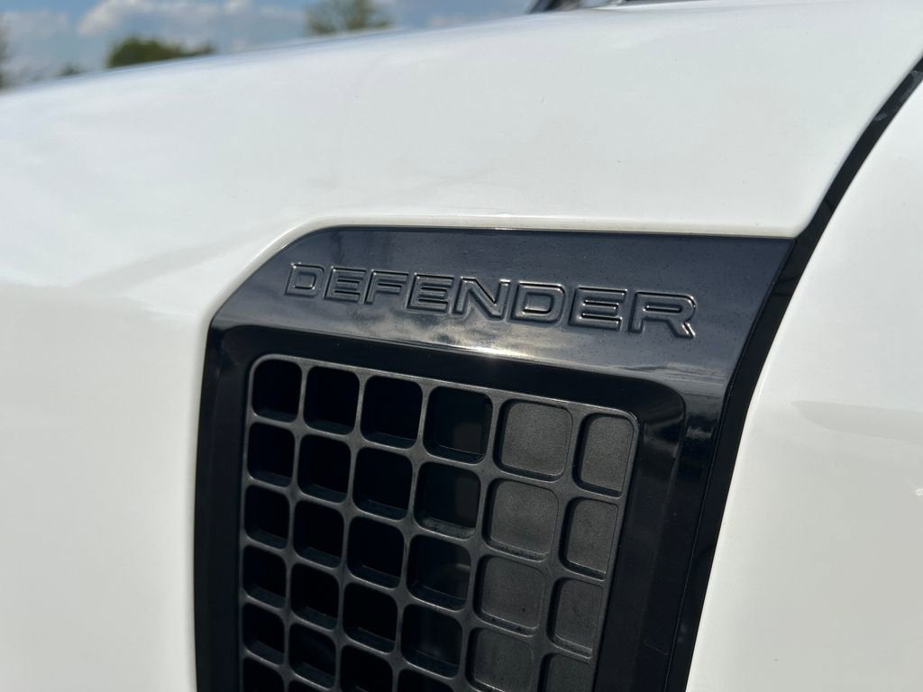 2025 Land Rover Defender 110 P300