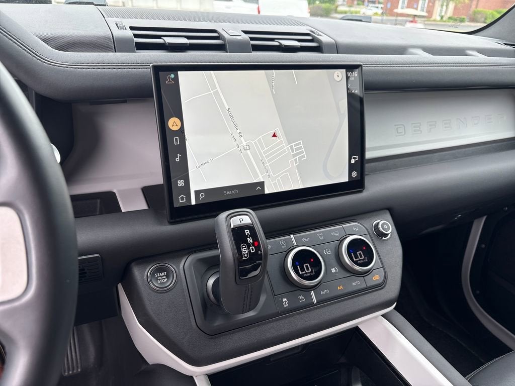2025 Land Rover Defender 110 P300