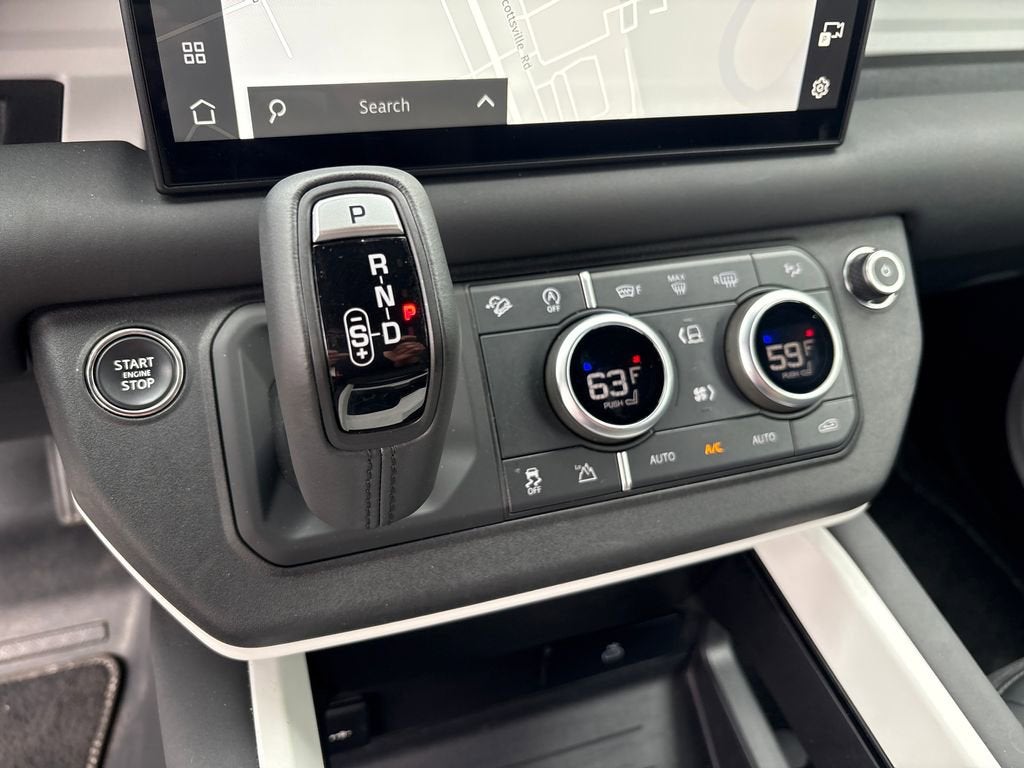 2025 Land Rover Defender 110 P300