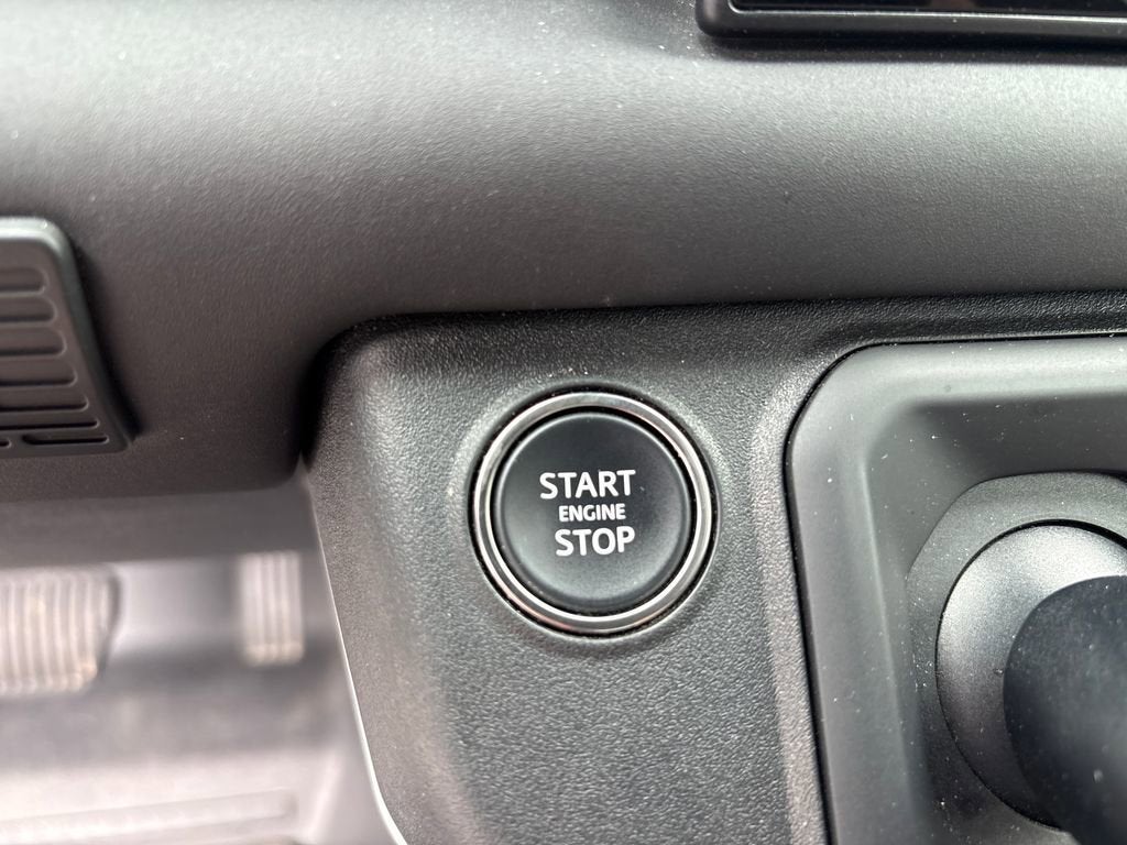 2025 Land Rover Defender 110 P300