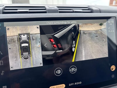 2025 Land Rover Defender 110 P300