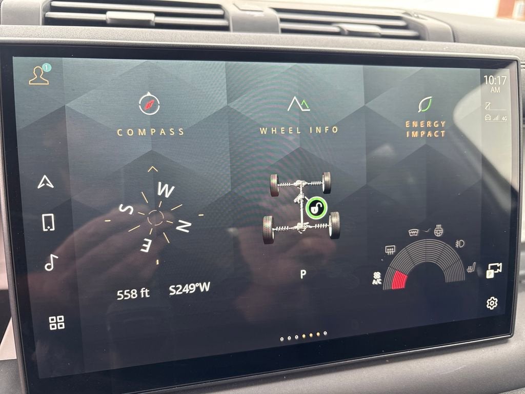 2025 Land Rover Defender 110 P300