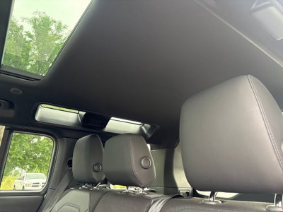 2025 Land Rover Defender 110 P300