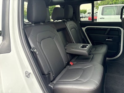 2025 Land Rover Defender 110 P300