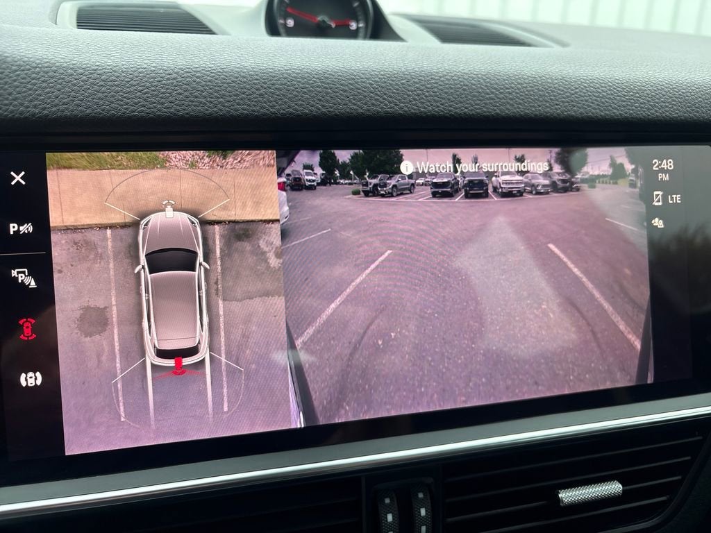 2023 Porsche Cayenne Platinum Edition
