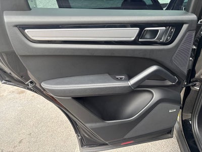 2023 Porsche Cayenne Platinum Edition