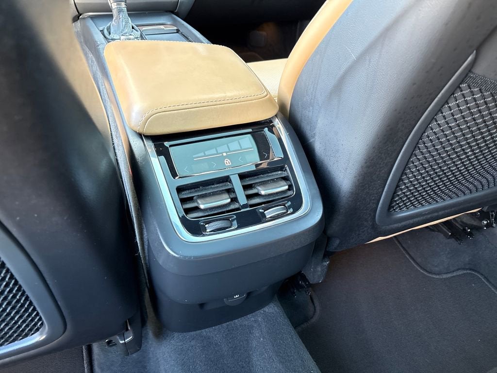 2021 Volvo XC60 Inscription