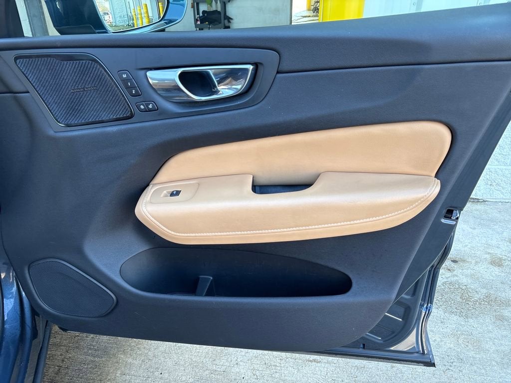 2021 Volvo XC60 Inscription