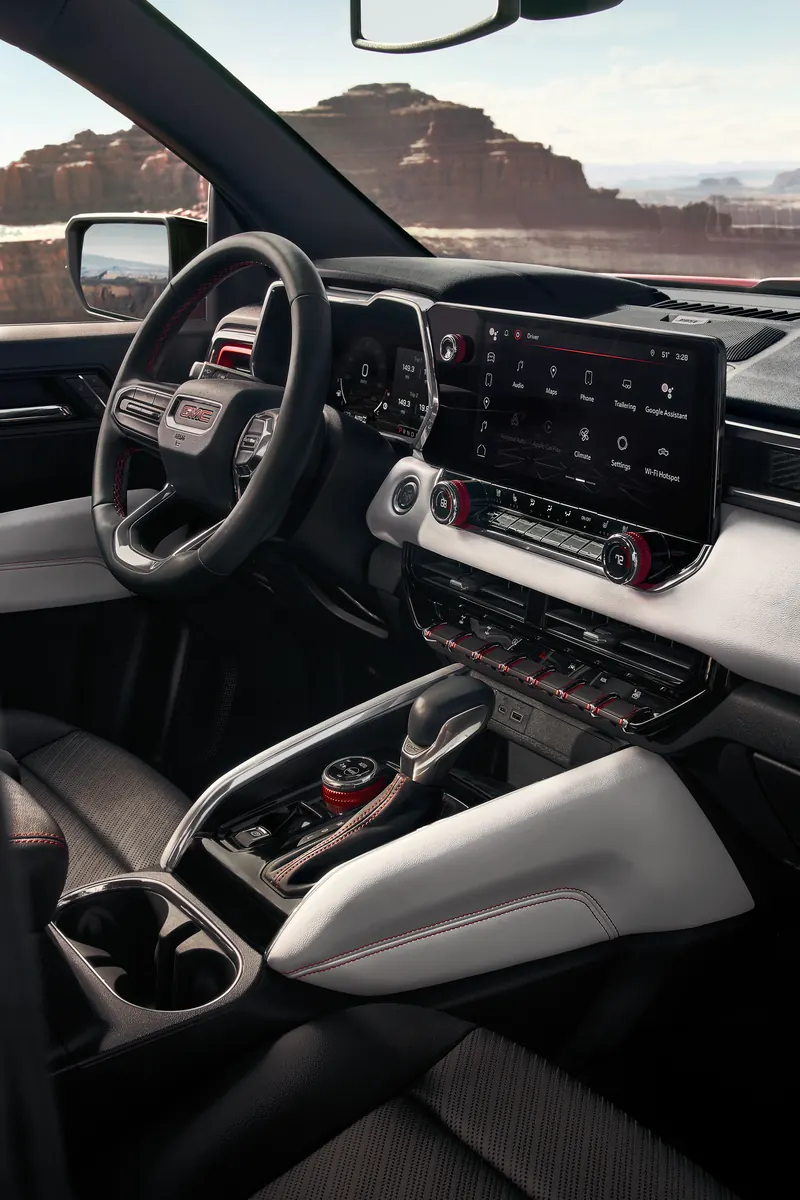 2026 GMC Canyon infotainment system at Leachman Buick GMC Cadillac in Bowling Green KY